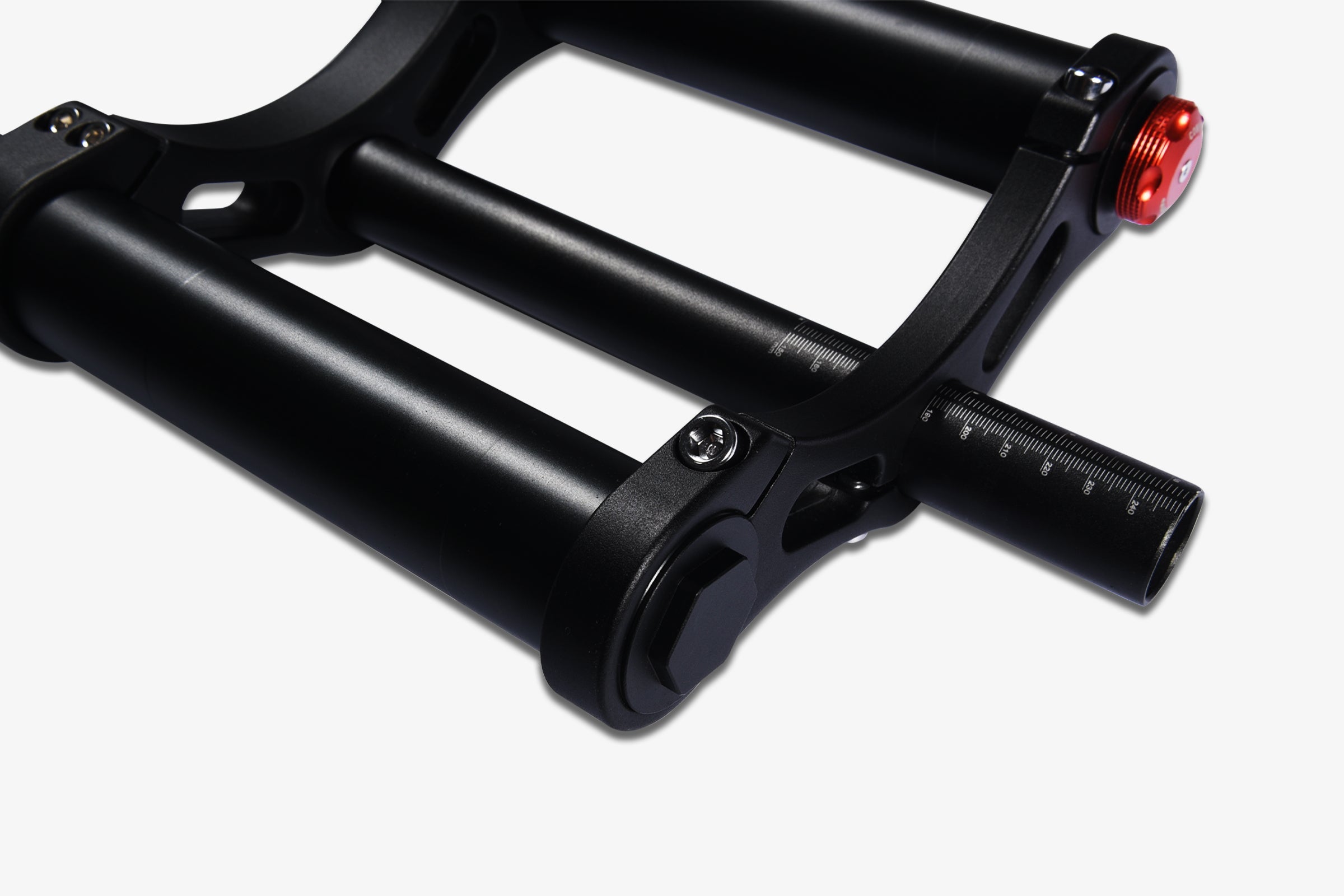 Justerbar hydraulisk framgaffel för M5 och M5 max